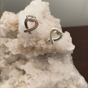 Silver heart ribbon earrings